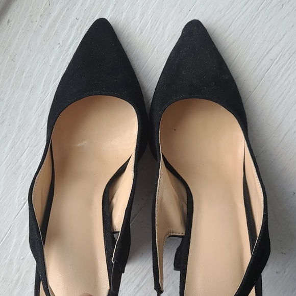 Pearl Pumps with Avant Garde Heel - Picture 10 of 12